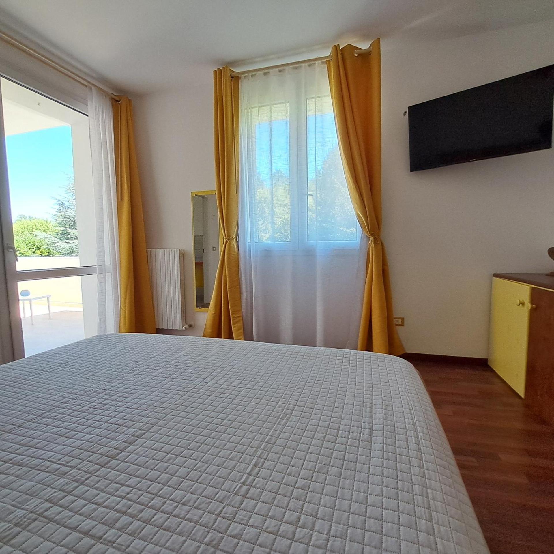 Terrazzaponente Bed & Breakfast Monte San Pietro Екстериор снимка